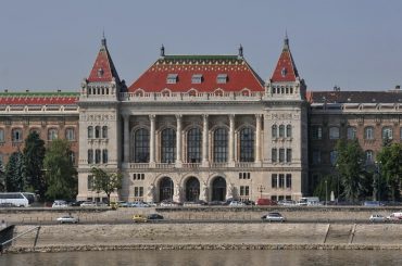 Budapeşte-Teknoloji-ve-Ekonomi-Üniversitesi-1