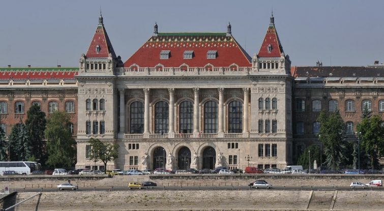 Budapeşte-Teknoloji-ve-Ekonomi-Üniversitesi-1