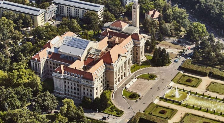 Debrecen-Üniversitesi-3